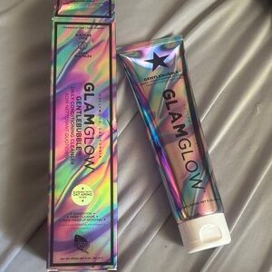 GLAMGLOW GentleBubble Cleanser in Iridescent Tube